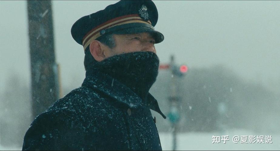 高仓健经典电影铁道员赏析雪花点缀天空泪花守护远方