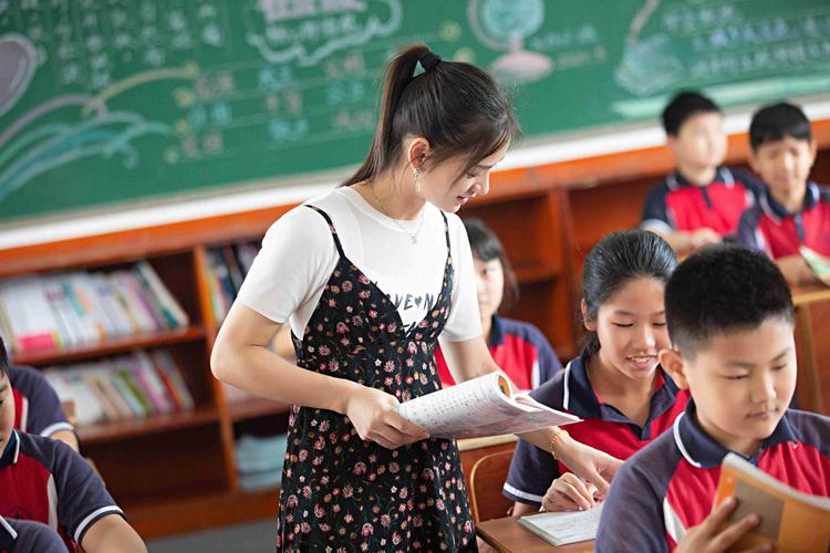 {株洲毕业照创作中心}*北京师范大学株洲附属学校x1503班最美纪念照