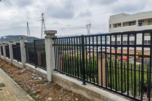 组装锌钢护栏实体工厂