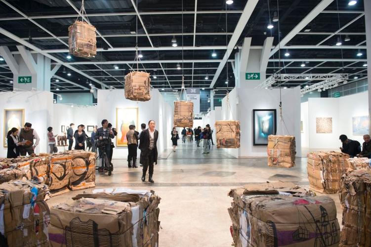 香港巴塞尔艺术展 在京沪兜了一圈的艺术家更热门
