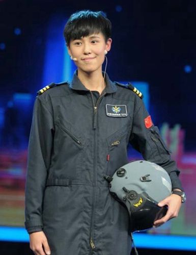 今日女星:空中帅女宋寅(图)