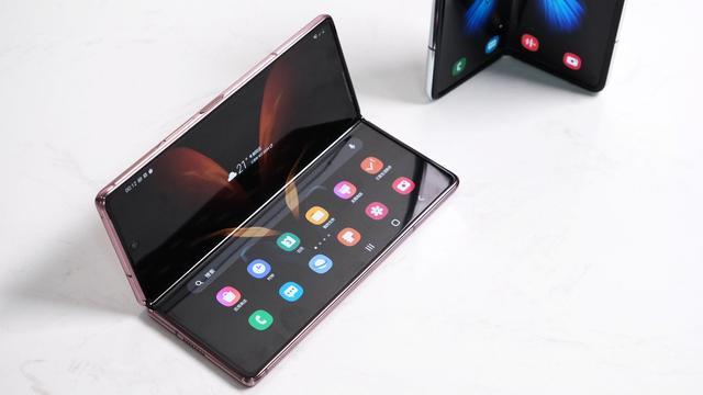 三星galaxy z fold2体验 详细对比fold一代
