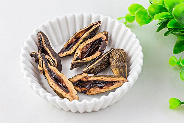 槟榔图片槟榔是四大南药之一也是一级致癌物