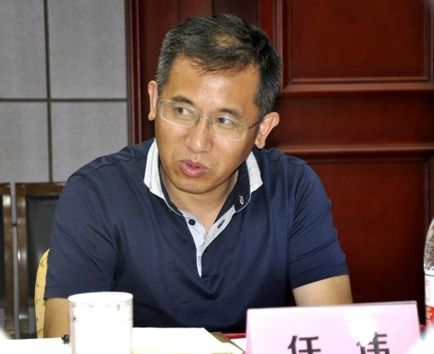 任伟书记也不失时机为商会支招,街道目前正在大力开展 "美丽城区"