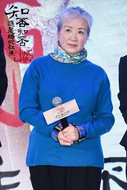 老戏骨吕中和曹翠芬不扮嫩,穿着"婆婆装"走红毯,气场