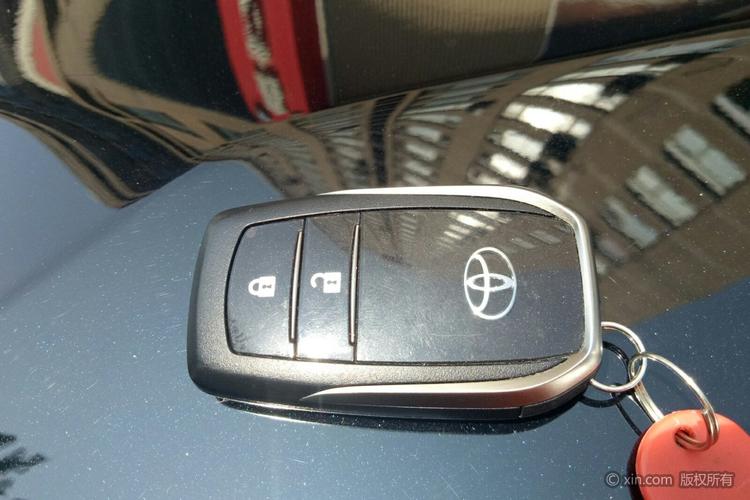 丰田汉兰达钥匙