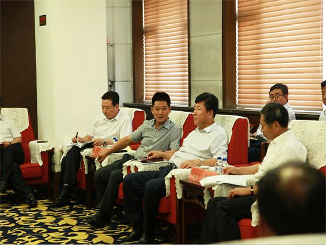 专题专栏 精准脱贫     洮南市市长纪纲,二道区区长王吉分别介绍了