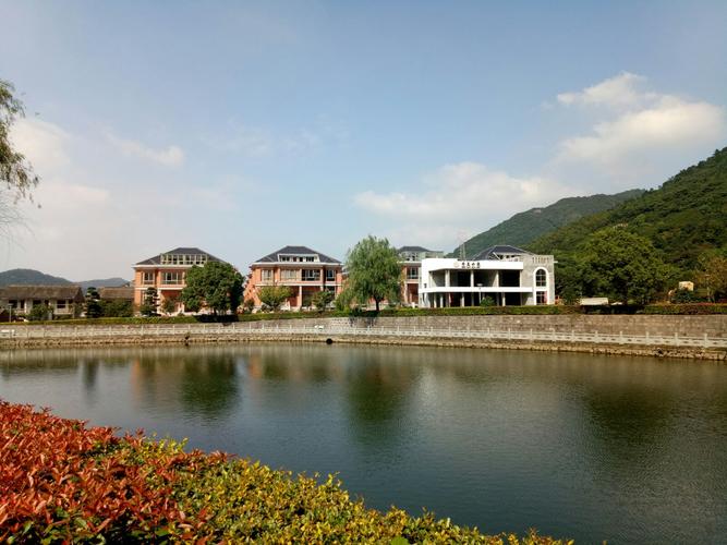 美丽乡村~~与哥嫂一家奉化莼湖金峨村行