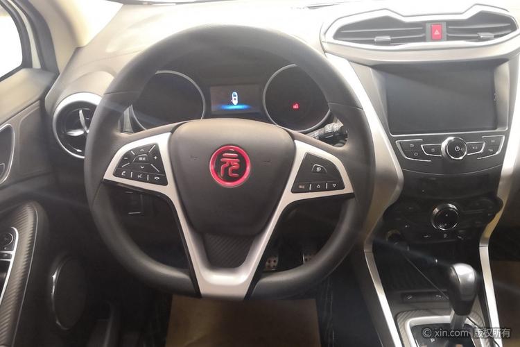 比亚迪元方向盘