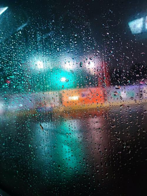 下雨的夜晚_镜头挑选指南_摄影_摄影其他