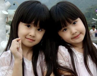 超人气双胞胎可爱无敌 网络点击超千万(图)