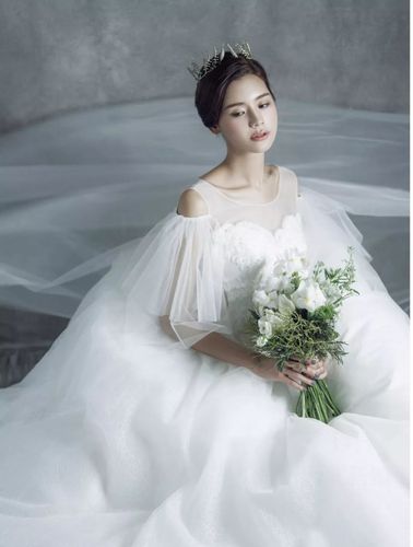新娘单人照