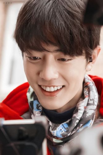 "买耳朵"——肖战