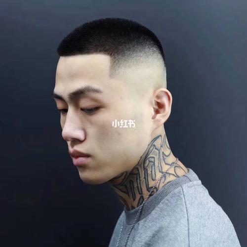 男生夏季最帅发型之一寸头圆寸美式寸头
