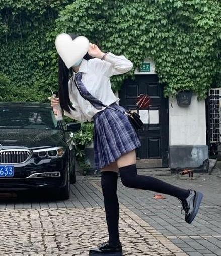 女生穿裙子能有多好看?网友们纷纷发来自己穿裙子的