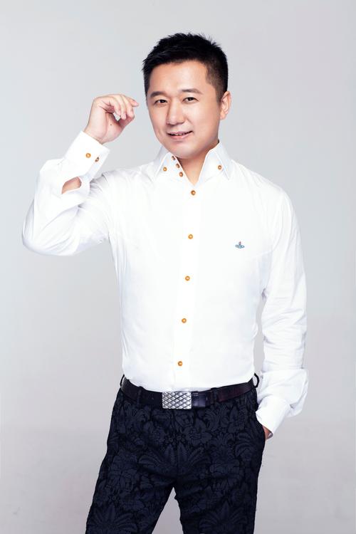 师鹏"中国梦"主题歌曲《加油干》铿锵有力 诠释中国梦