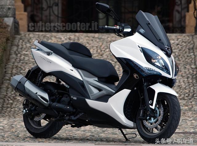 光阳 三阳 宏佳腾 400踏板摩托车对比