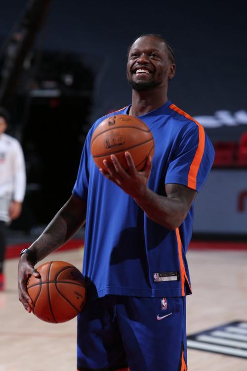 兰德尔成为尼克斯队史首位开季前25场场均得到20 10 5