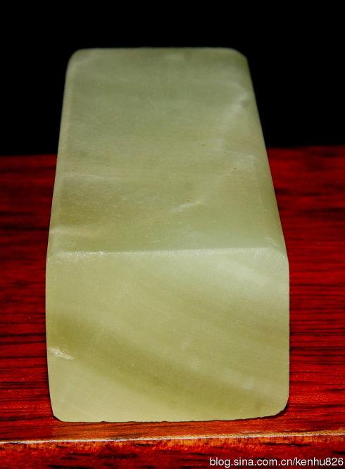 e0313. 绿田黄冻图章坯, 重91.2克
