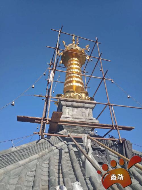 寺庙贴金箔艺术塔尖雕塑安装实例