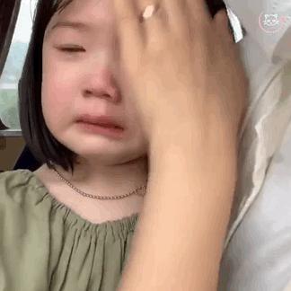 求这个小女孩的表情包