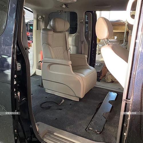 郑州日产尼桑nv200改装航空座椅内饰