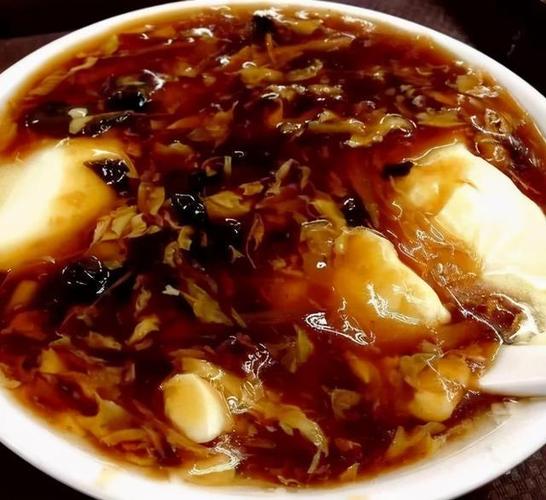 各地的豆腐脑豆花,不光有咸甜之争,口味也不同,你吃过