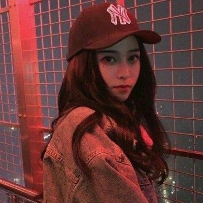 经典红色系女生头像 - qq头像站