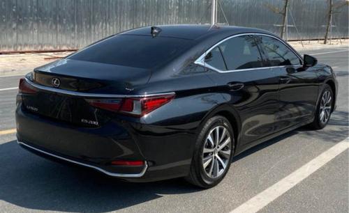 宁波二手雷克萨斯es 2018 款 200 豪华版 国v 黑色