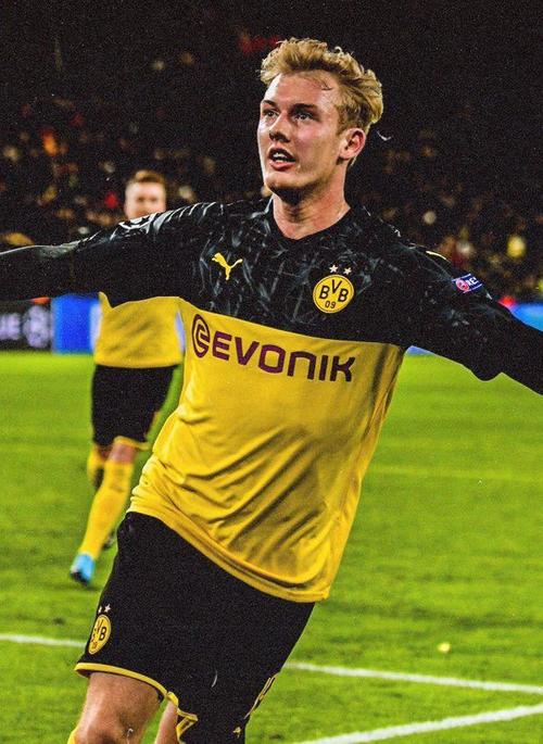 do也曾报道,阿森纳还考虑过多特蒙德的布兰特(julian brandt).