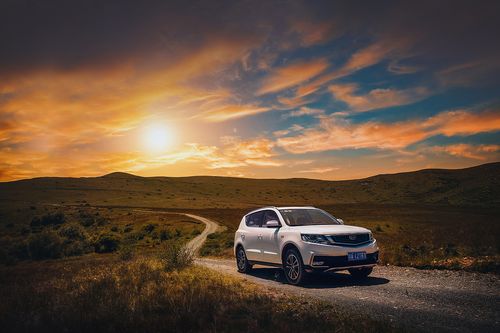 汽车修图航拍汽车风景