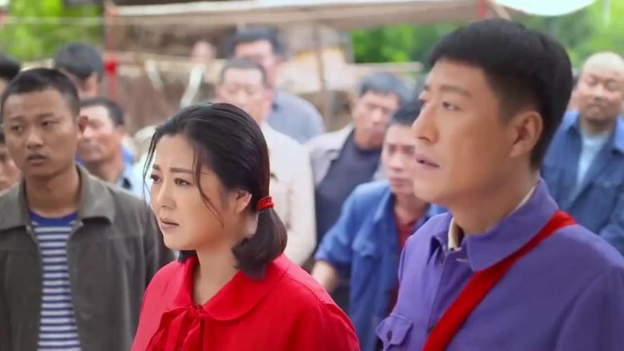 小草青青俩村姑同一天结婚嫁给各自的哥哥互相交付幸福