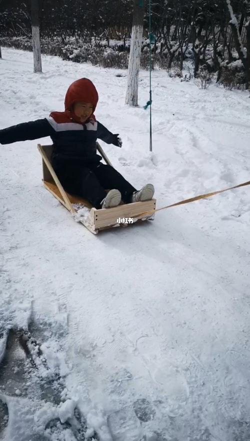 自制雪橇,滑起来!_萌娃_萌娃_宝宝日常