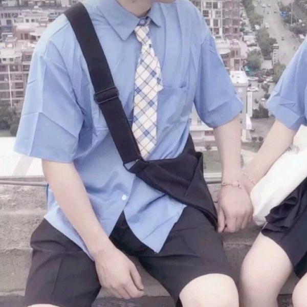 林知晚 学院风小清新校服情头一对两张_情侣头像_我要