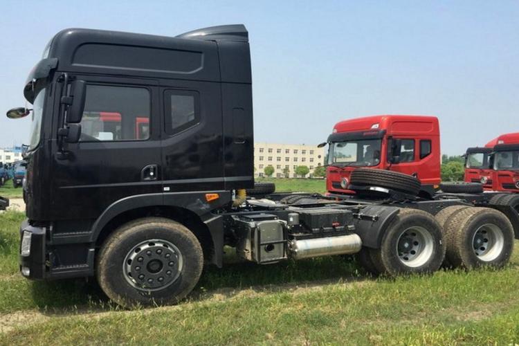 东风创普 重卡 340马力 6x4 国四牵引车(eq4256wz4g)