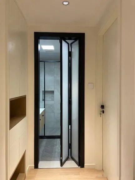 小户型的福音,实用又好看的折叠门越来越流行|客厅