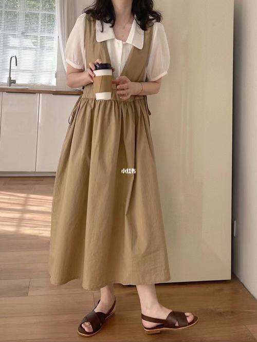 每日穿搭|158小个子卡其色连衣裙_ootd_卡其色_连衣裙