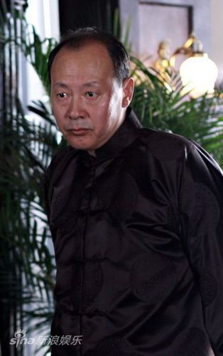 资料图:电视剧《裂变》主演-侯天来饰演董耀宗