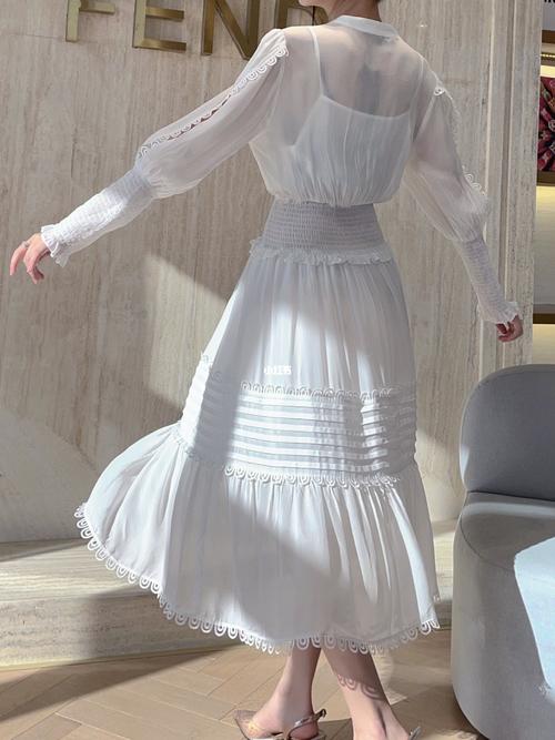 marc 宫廷风镂空花边拼接长裙_镂空_marc_长裙_宫廷风_收腰_时尚_穿搭