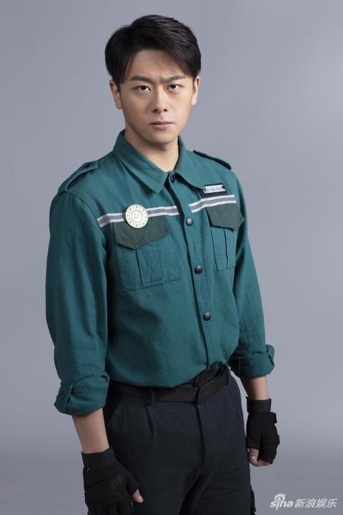 新浪娱乐讯 8月6日晚八点,在热播剧《重启之极海听雷》中饰演李加乐的