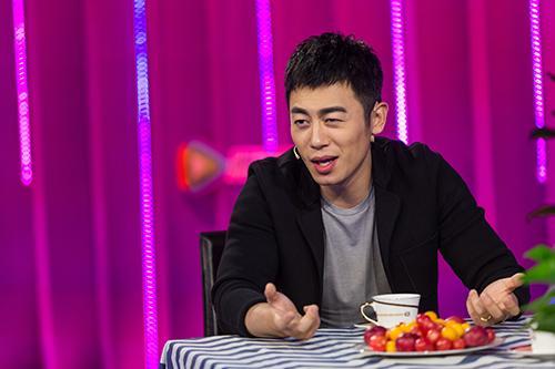 朱亚文:男演员易受诱惑 要早结婚被监管