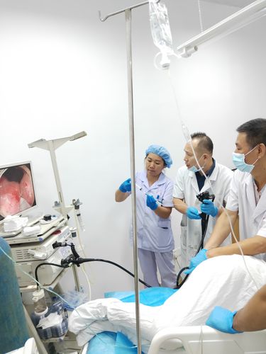 内镜下内痔硬化治疗术