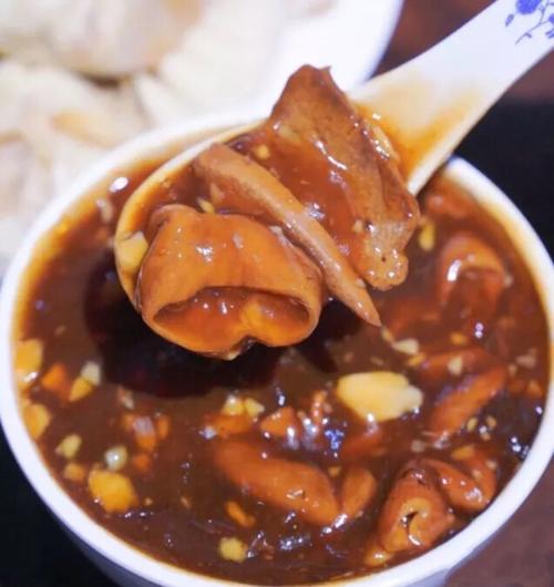  p>炒肝是 a href="#" data-lemmaid="126069">北京市 /a>的特色传统 