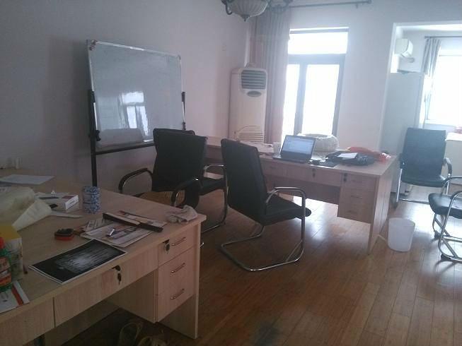 彩虹城周边大面积办公室出租,照片真实,欢迎随时来电!