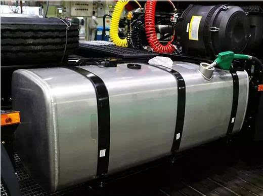 卡车油箱为啥现在铝合金油箱这么多!