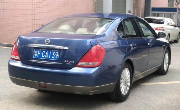 日产 天籁 2006款 200jk豪华天窗