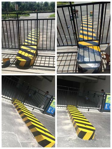 行人出入口安全岛警示画线基本完工.