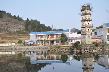  p>野猫水村属湖北省利川市团堡镇,正努力打造宜居名村,旅游名村,产业