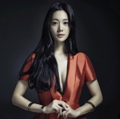 身材火爆的韩国女星,因绯闻不断转战内地,成亚洲第一美女