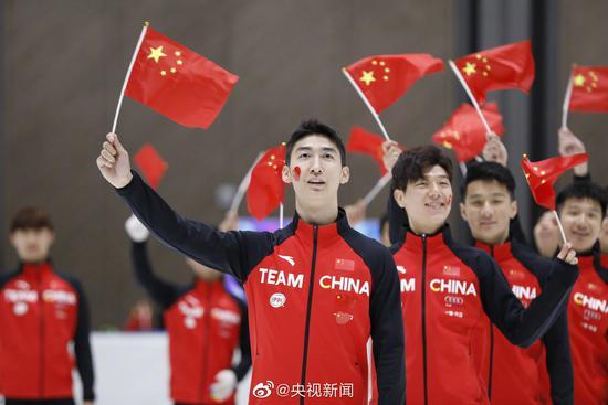 短道世界杯王蒙挂帅首秀 武大靖范可新500米争金